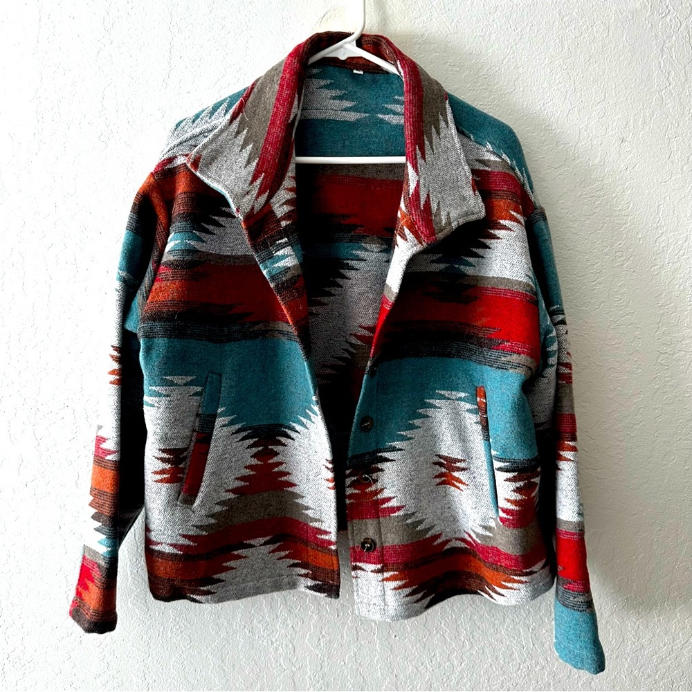 NWOT aztec/tribal print shacket.
